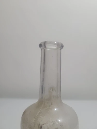 Antique 1880s Purple Glass Pill Bottle - photo 3