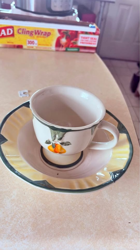 4 Antique Cup and Bowl Set