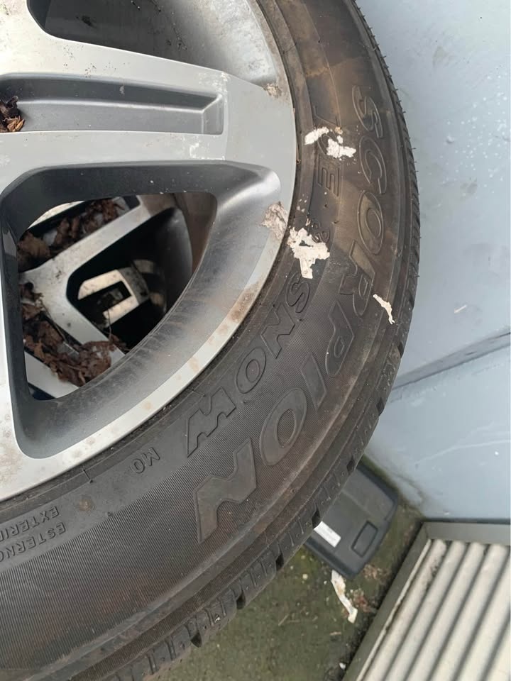 ❄️ [W] Mercedes G Wagon Tire Set - photo 2