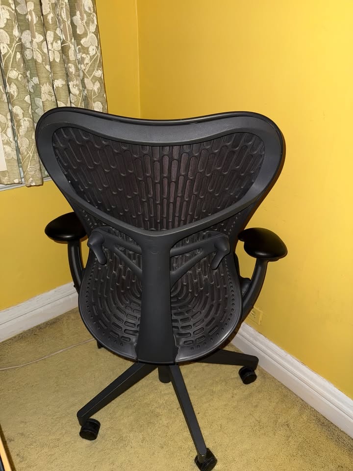 Herman Miller Mirra 2 - photo 2