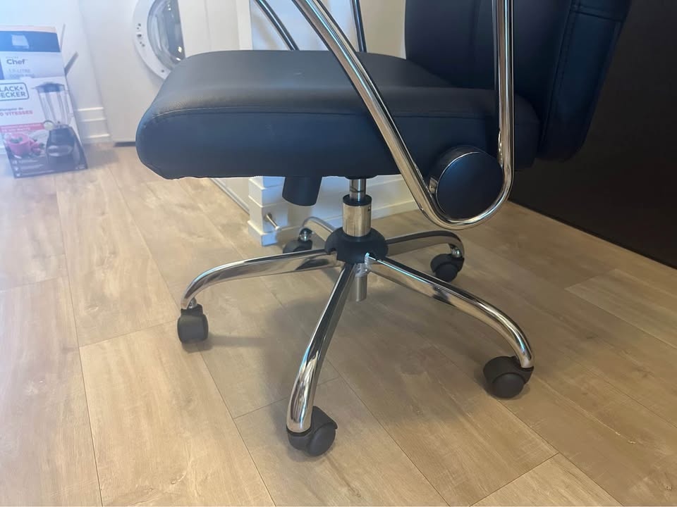 Work chair - photo 3