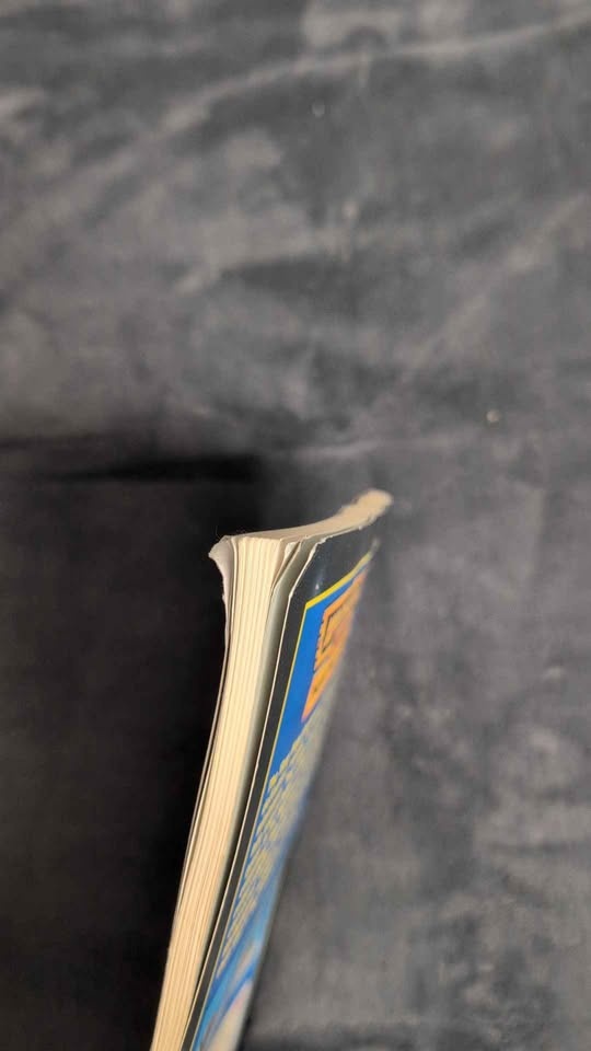 Eavy Metal Warhammer 40,000 Painting Guide - 1994 - photo 4