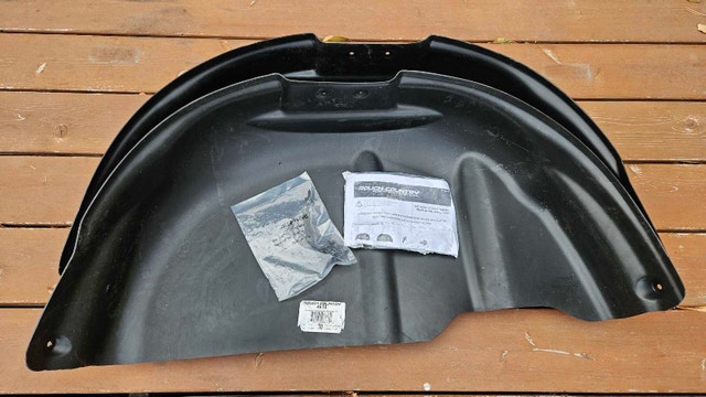 3rd gen Tundra rear wheel well liner - photo 2