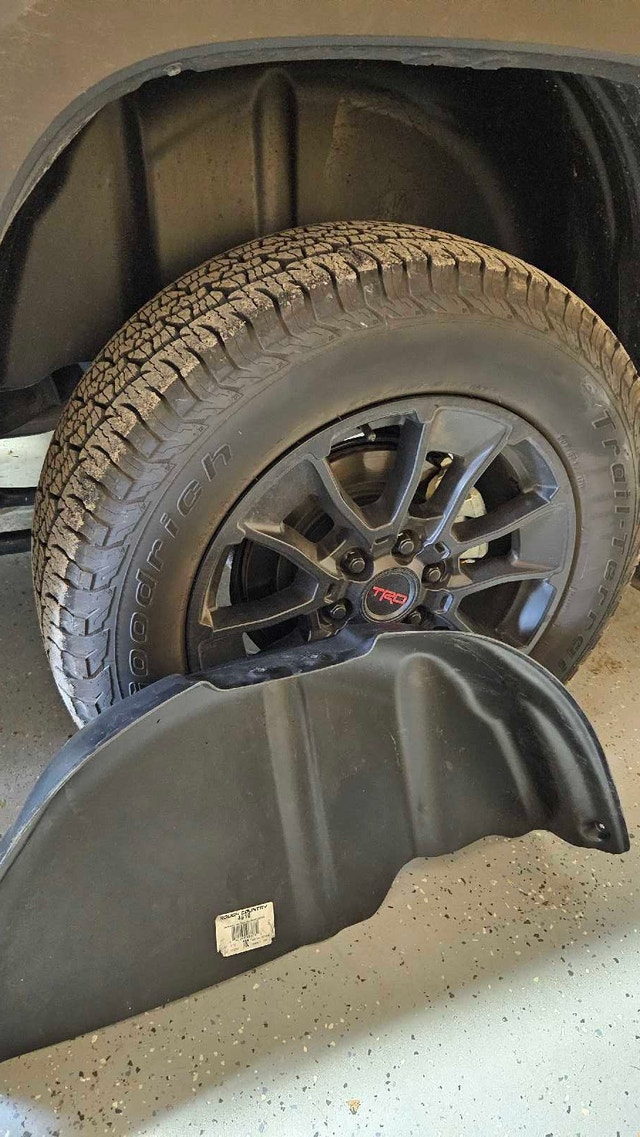 3rd gen Tundra rear wheel well liner - photo 3