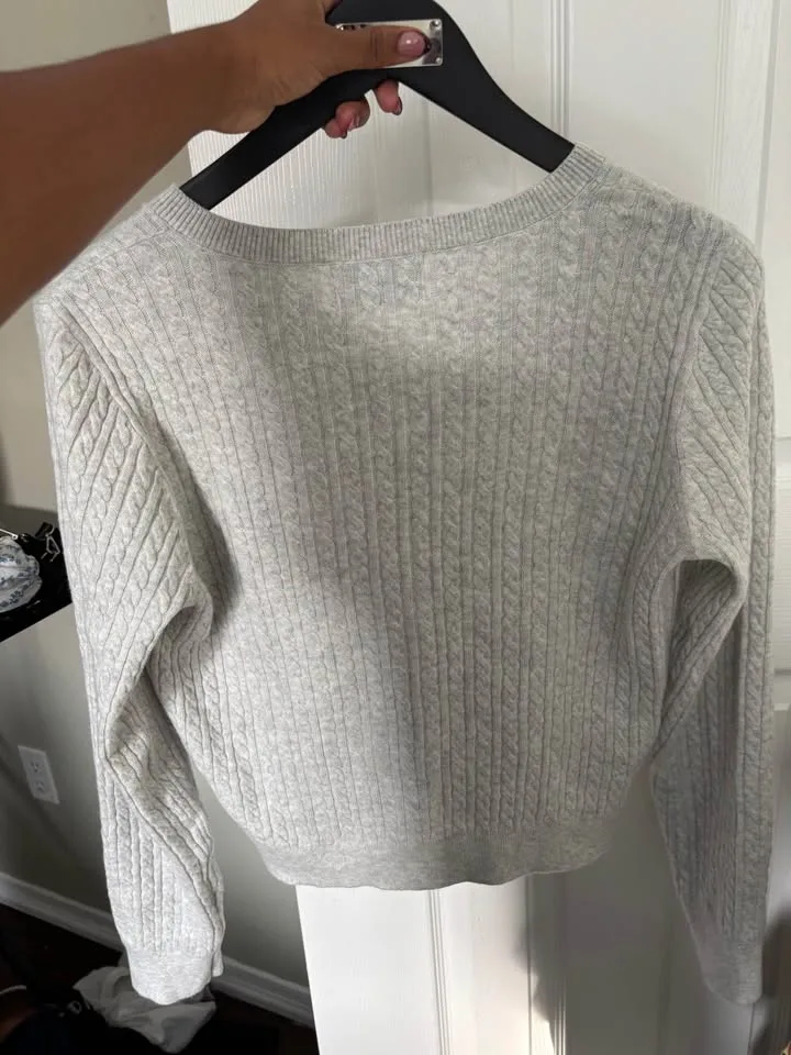 Knit cropped cardigan button up image indicator(3)