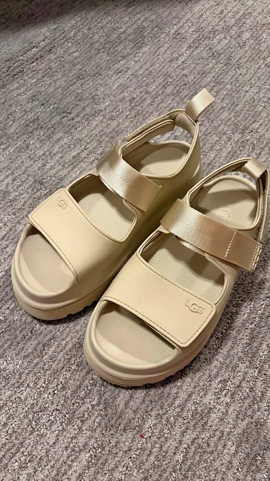 UGG Goldenglow Sandals