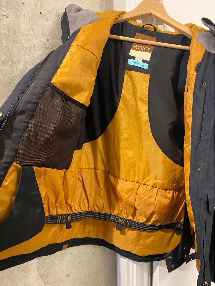 ROXY Winter Ski Jacket (LADIES SM) - photo 3