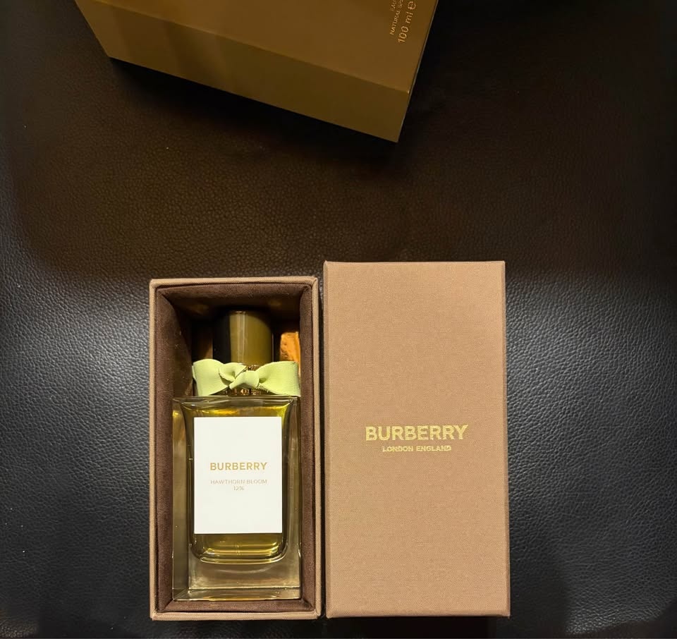 Burberry Hawthorn Bloom 12% 100ML - photo 4