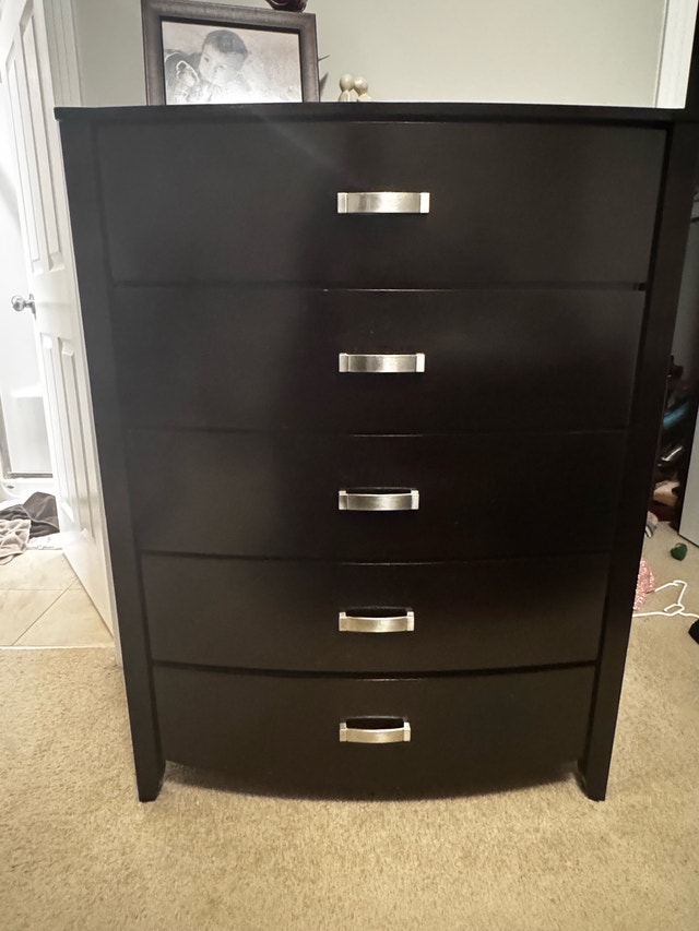 Queen Bedroom Set - photo 3