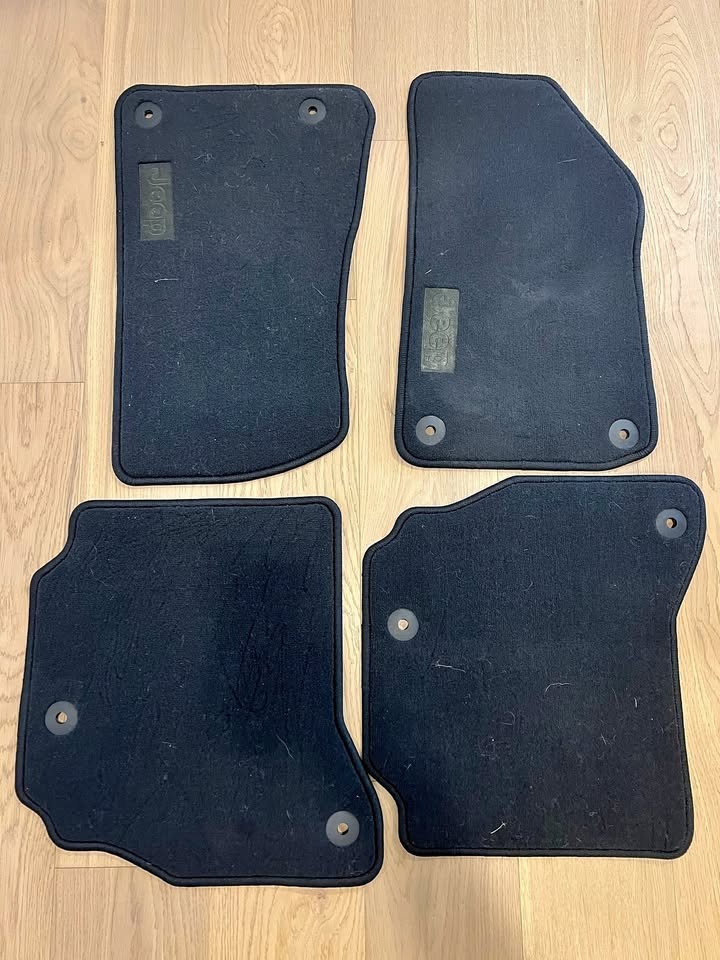 Jeep Gladiator JT Front & Rear Floor Mats – 2020–2023