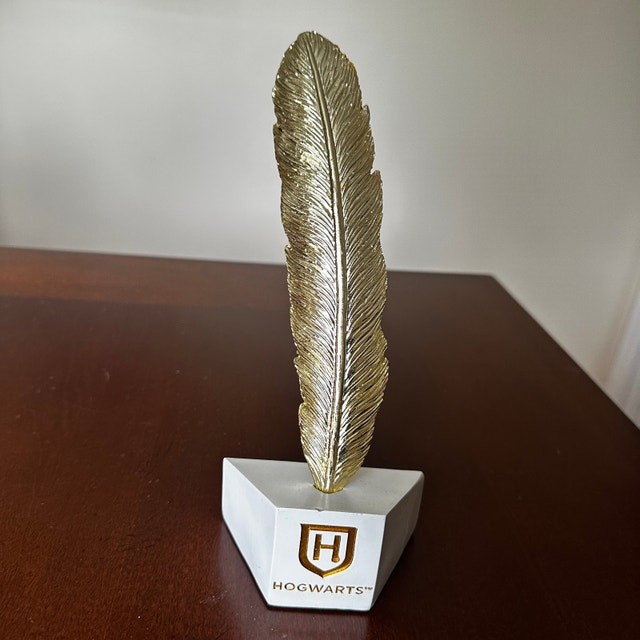 Harry Potter Hogwarts Gold Quill Pen - photo 2