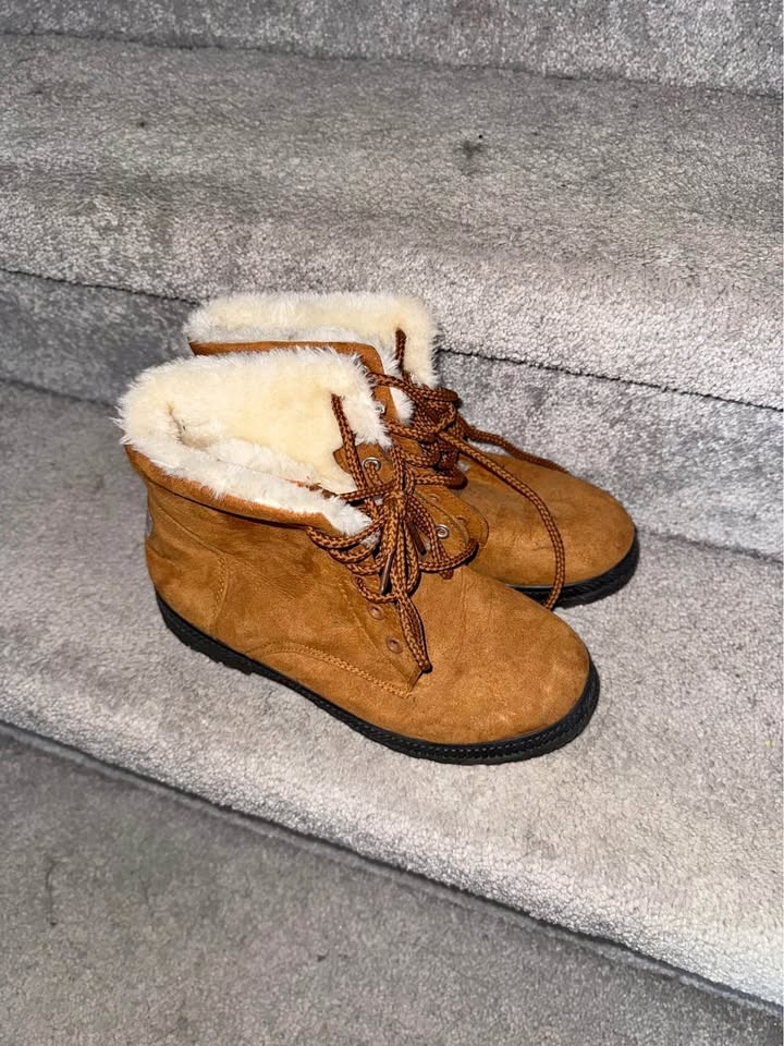 Woman’s winter boots