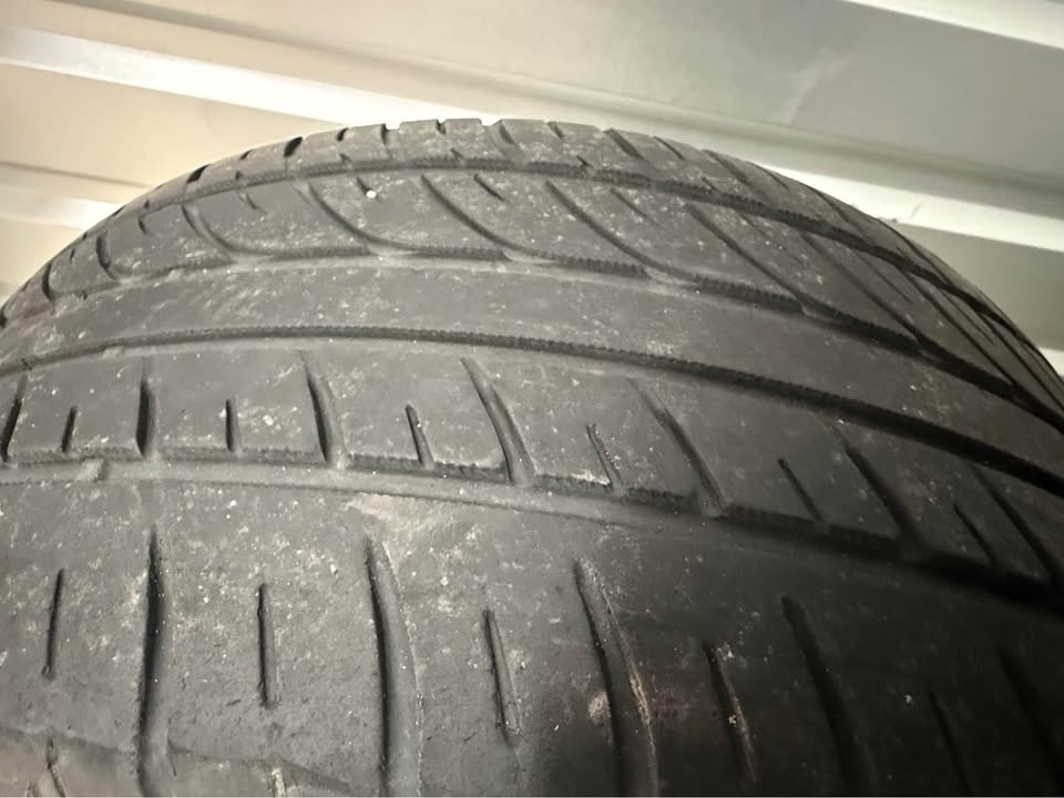 215/50ZR17 Dynamo Summer tire/rims x4 - photo 2