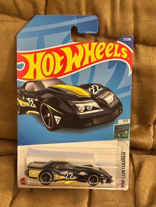 Hot Wheels HW corvette - photo 2