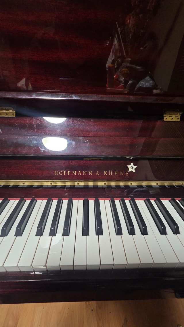 Hoffman & Kühne Piano and Bench - photo 4
