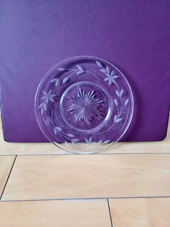 Set Of 6 Pressed Glass Dessert Plates thumbnail