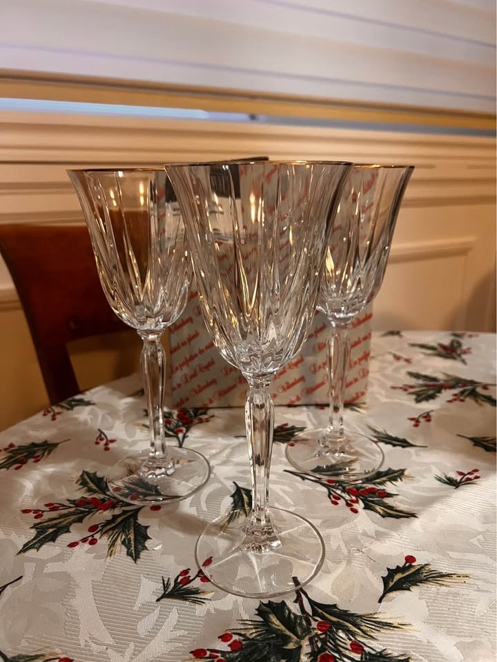 Crystal wine glasses - photo 2