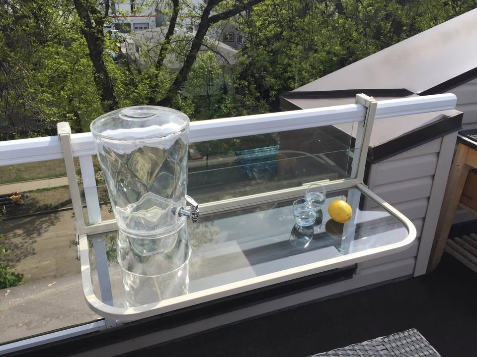 Amazing Aluminum Railing Table !!!! Brand New - photo 4