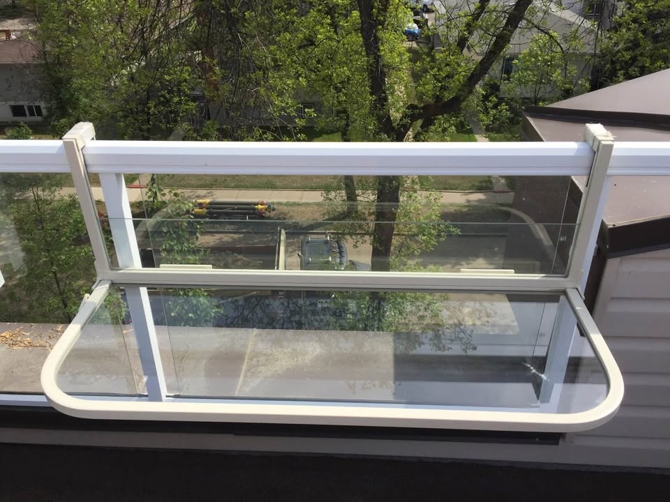 Amazing Aluminum Railing Table !!!! Brand New - photo 5
