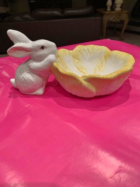 Bowl Bunny Sunflower Vintage Embossed Bowl Dept 56