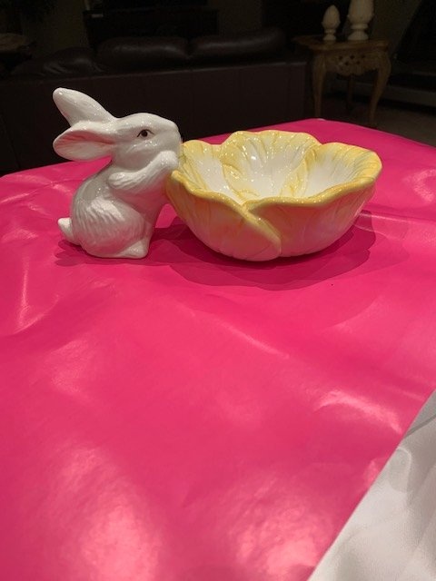 Bowl Bunny Sunflower Vintage Embossed Bowl Dept 56 - photo 2