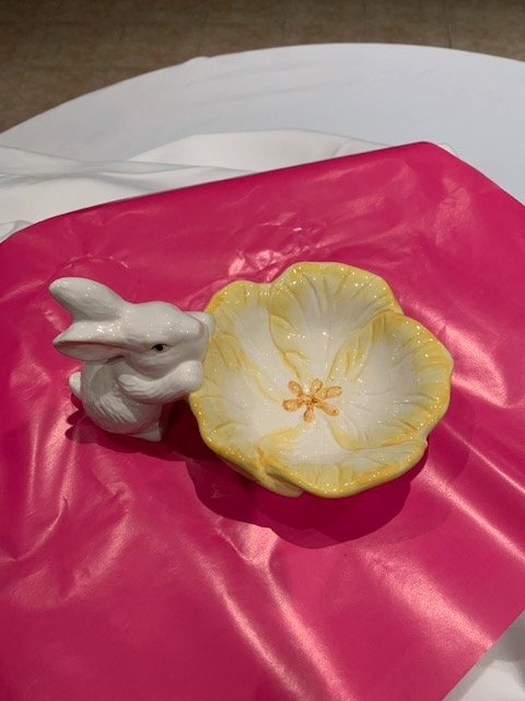 Bowl Bunny Sunflower Vintage Embossed Bowl Dept 56 - photo 4