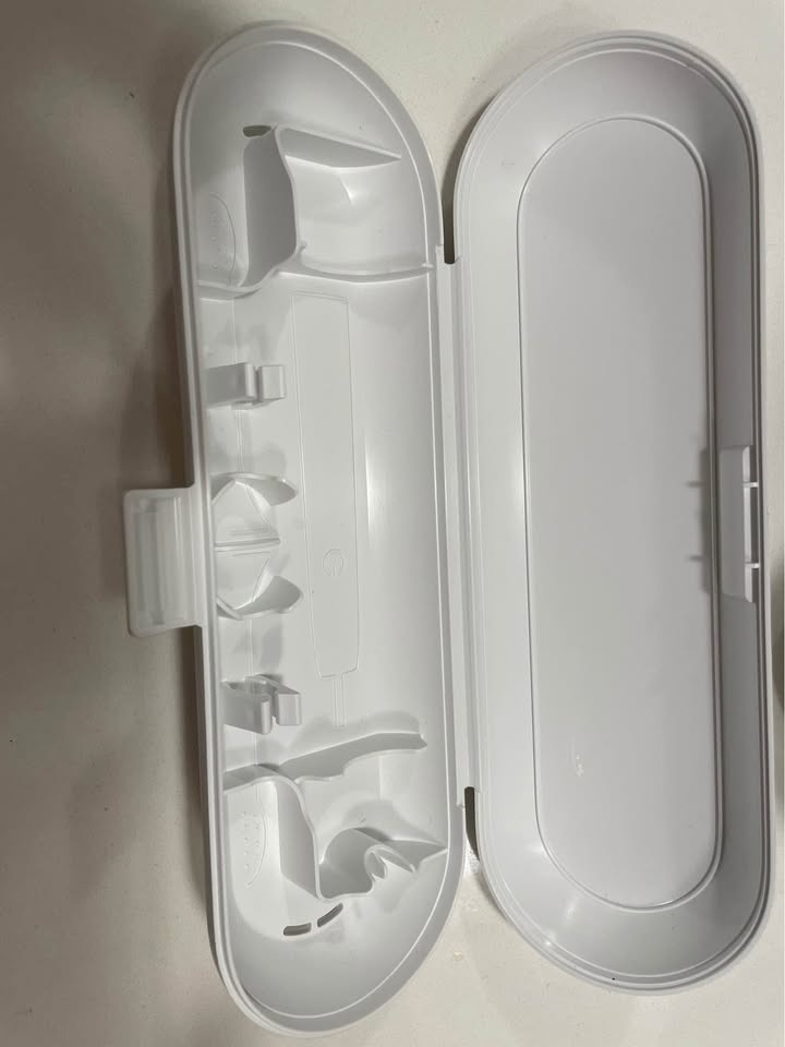 Philips Sonicare 6100 Protective clean box - photo 2
