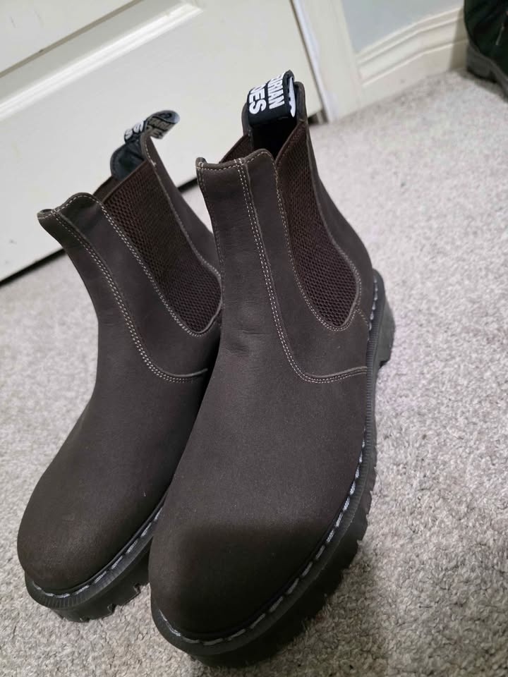 Black Vegetarian Shoes boots (size 9) - photo 2