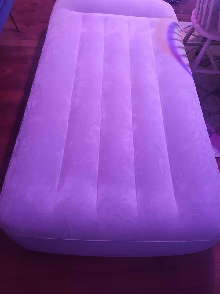 🥕Air Mattress: Fiber-Tech – Twin Size – Built-in Electric Pump - photo 2