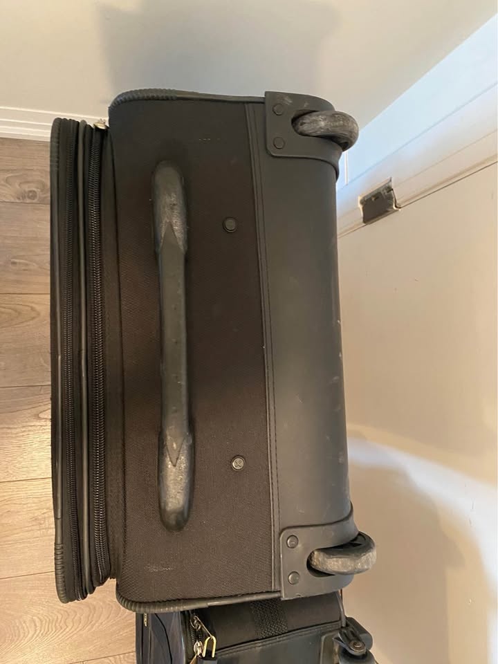 Suitcase pair - photo 4