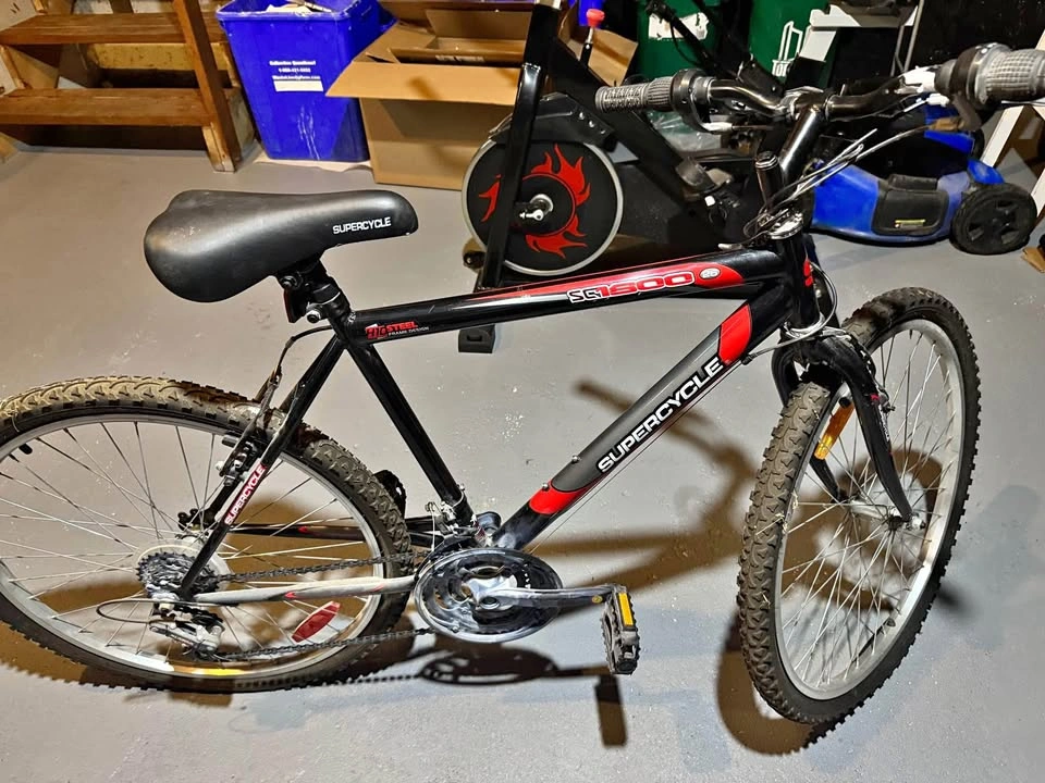 Steel frame mountain bike (new)