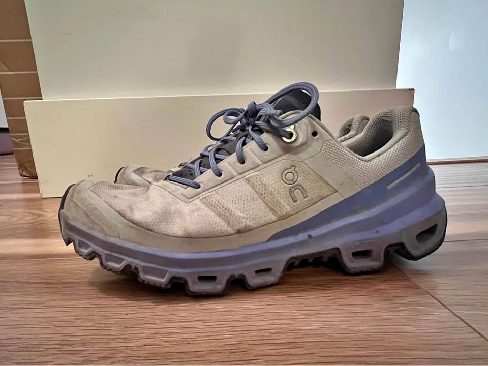 Womens Trail running shoes size 7.5