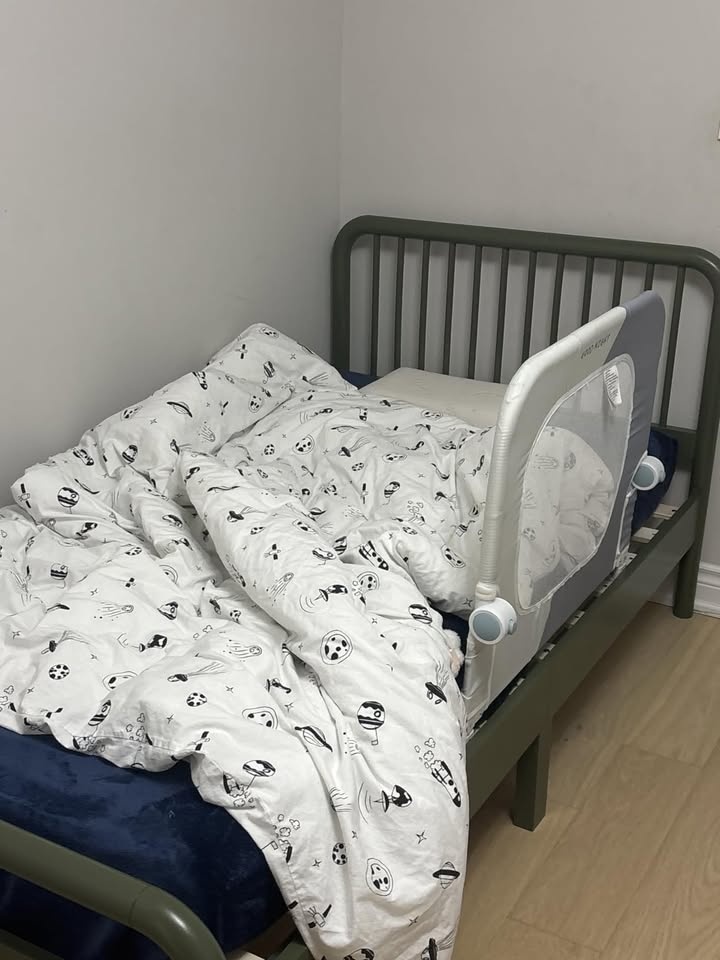 Toddler Bed Rail 59"/150cm – Foldable & Adjustable Safety Guard - photo 4