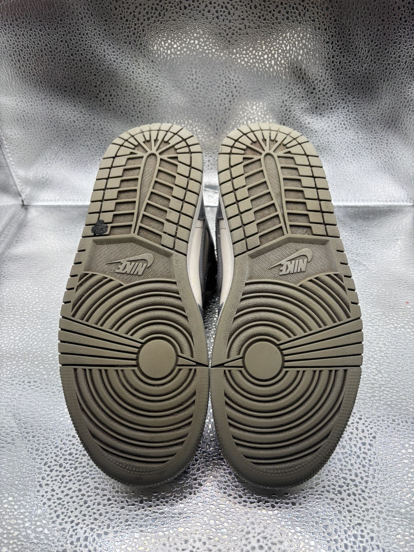 Air Jordan 1 Mid Stealth - photo 3