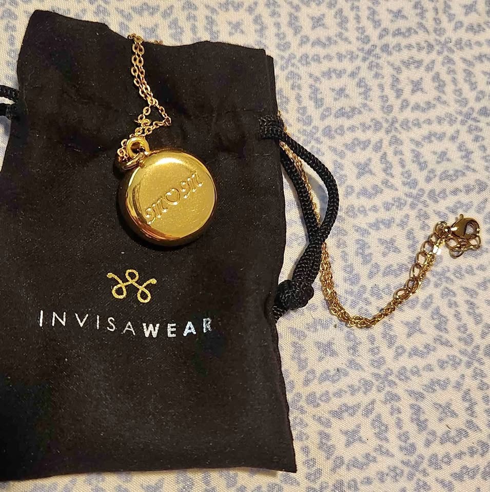 InvisaWear. MOM CHARM