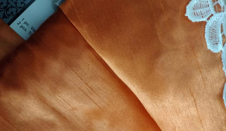 2 sets for $10 3 piece kitchen curtains - photo 5