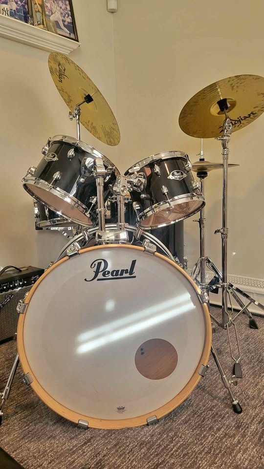 Pearl Drum Set