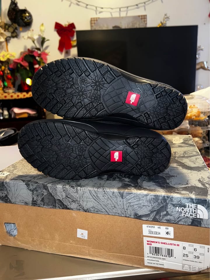 New The North Face boots size 8 - photo 3
