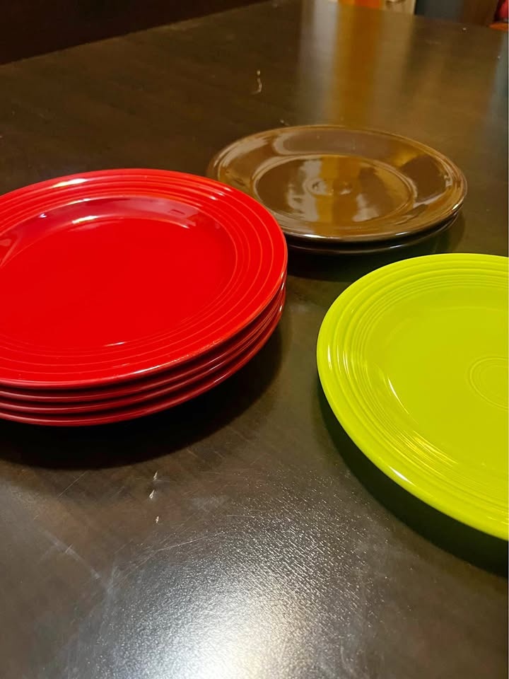 Plate set - green red and brown - new never used