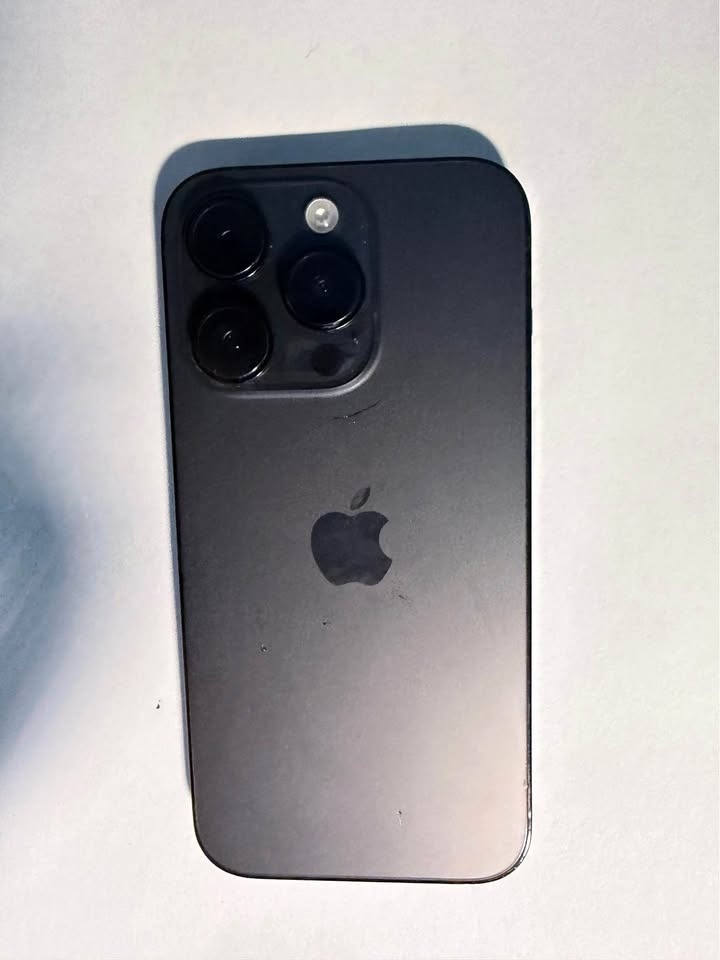 iPhone 14 Pro in black, 128gb - Price is firm