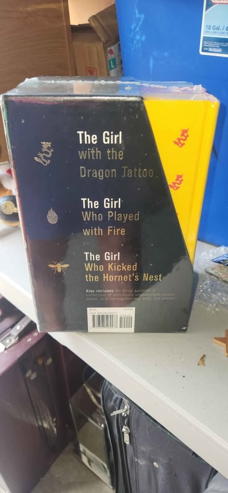 THE GIRL HARD COVERS - photo 3