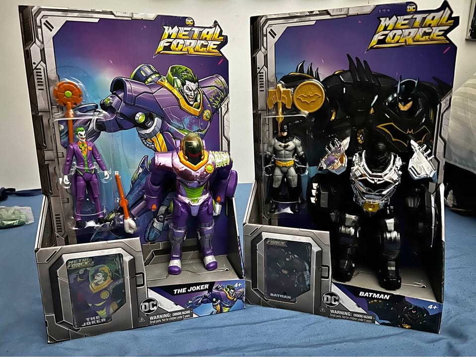 Metal Forces Batman and Joker action figures