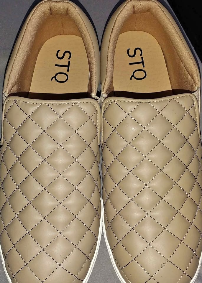 Shoe/sneaker style comfort 10 w