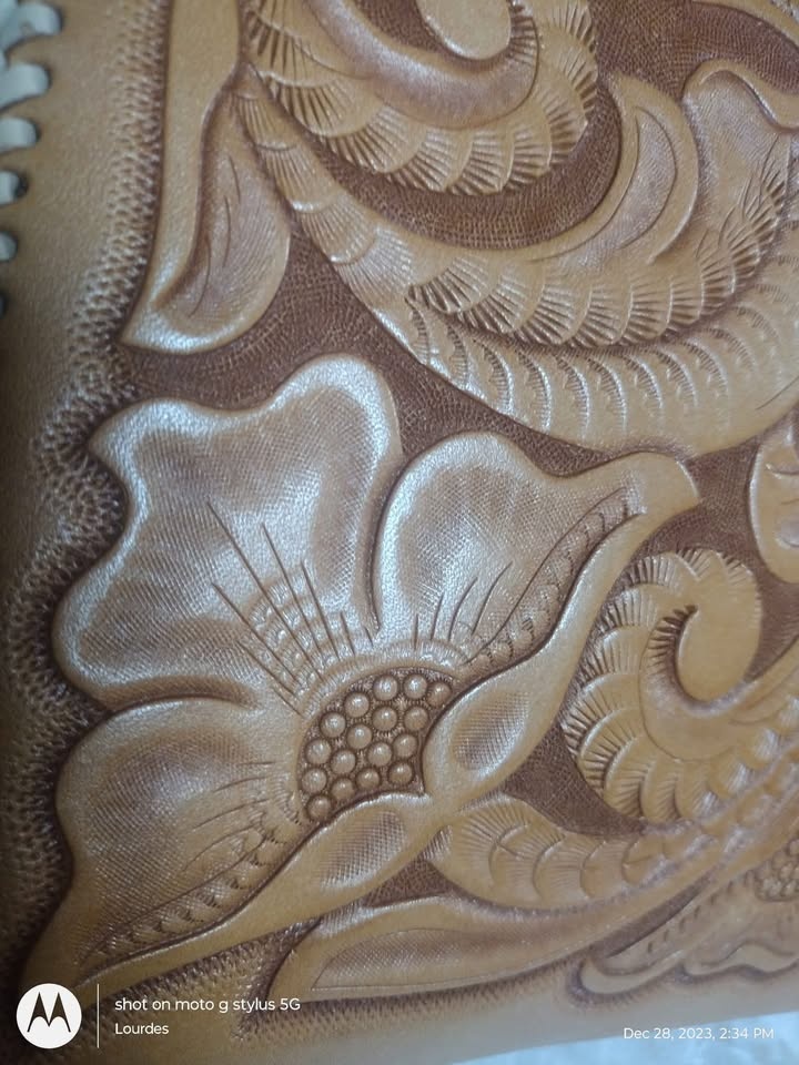 Antique Carved embroidered   purse - photo 4