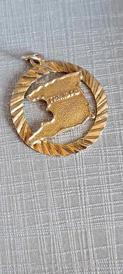 10k gold Trinidad 🇹🇹 pendant thumbnail