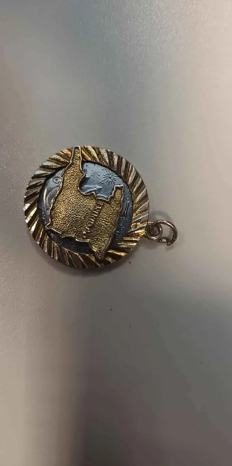 10k gold Trinidad 🇹🇹 pendant image indicator(5)