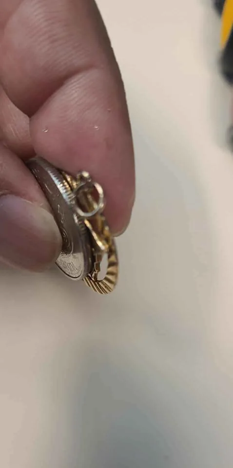 10k gold Trinidad 🇹🇹 pendant image indicator(6)