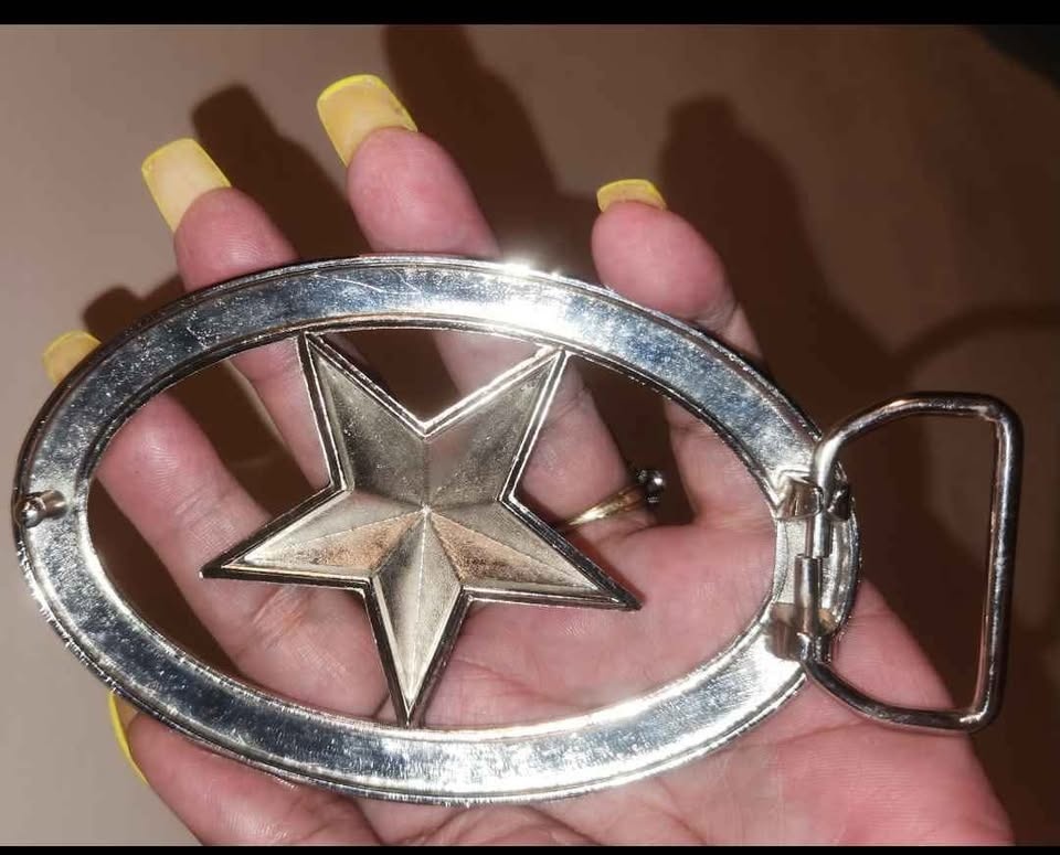BLING IT BACK belt buckles - photo 2