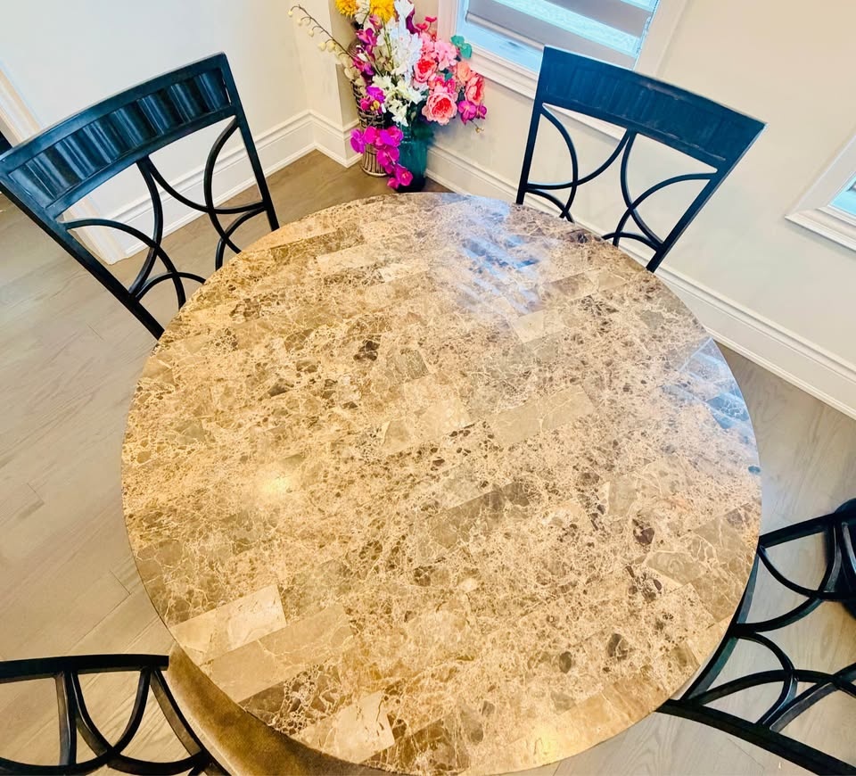Faux Marble Round Dining Set - photo 2