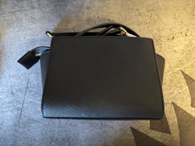 Michael Kors purse with strap - photo 4
